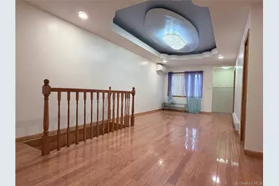 152-12 Peck Avenue, Flushing, NY 11355 - Photo 2