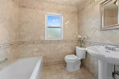 180 Kneeland Avenue, Yonkers, NY 10705 - Photo 30