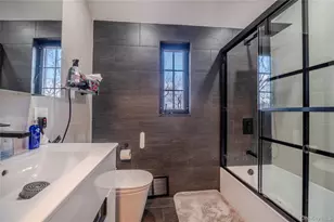 15 Sinclair Martin Dr, Roslyn, NY 11576 - Photo 18