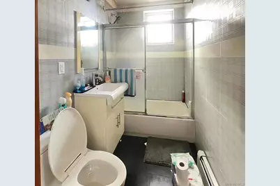 7177 159th Street #5D, Fresh Meadows, NY 11365 - Photo 2