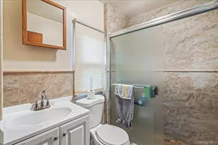 117-22 142nd Pl, Jamaica, NY 11436 - Photo 12