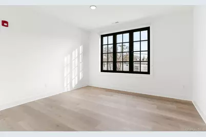 100 E Putnam Avenue #210, Greenwich, CT 06807 - Photo 14