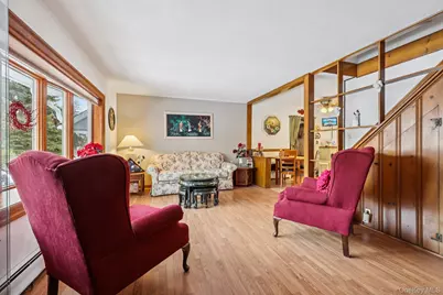 375 Laurel Road, Pearl River, NY 10965 - Photo 6