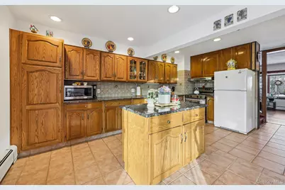 375 Laurel Road, Pearl River, NY 10965 - Photo 14