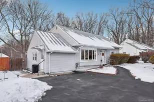 375 Laurel Rd, Pearl River, NY 10965 - Photo 2