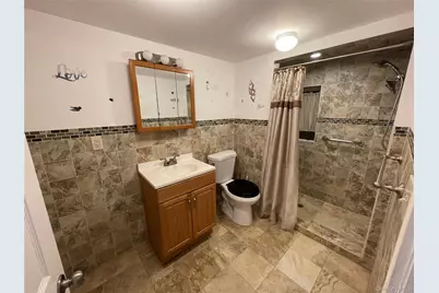 15951 160th Avenue, Howard Beach, NY 11414 - Photo 18