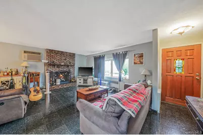 15951 160th Avenue, Howard Beach, NY 11414 - Photo 4