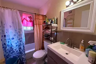 3840 Linden Pl, Hempstead, NY 11550 - Photo 4