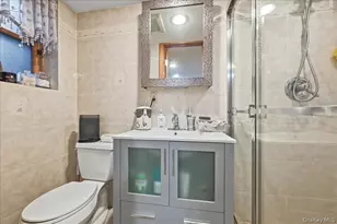 63-45 77th Pl, Middle Village, NY 11379 - Photo 22