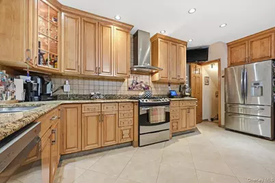 63-45 77th Place, Middle Village, NY 11379 - Photo 10