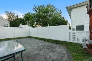 40 Hendrickson Ave, Lynbrook, NY 11563 - Photo 20