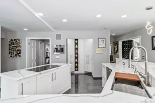 83 Cliff Rd, Port Jefferson, NY 11777 - Photo 30