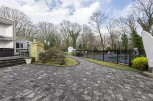 83 Cliff Rd, Port Jefferson, NY 11777 - Photo 14