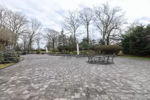 83 Cliff Rd, Port Jefferson, NY 11777 - Photo 4