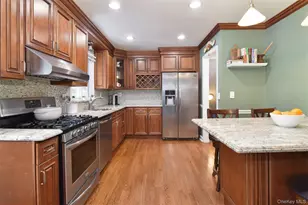 99 Amherst Dr, New Rochelle, NY 10804 - Photo 8