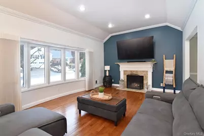 99 Amherst Drive, New Rochelle, NY 10804 - Photo 2