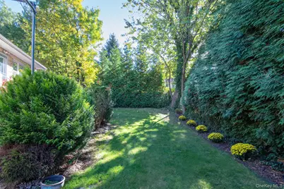 99 Amherst Drive, New Rochelle, NY 10804 - Photo 22