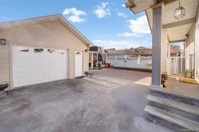 215 Rudolf Road, Mineola, NY 11501 - Photo 4