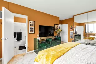 269-10 Grand Central Pkwy, Floral Park, NY 11005 - Photo 24