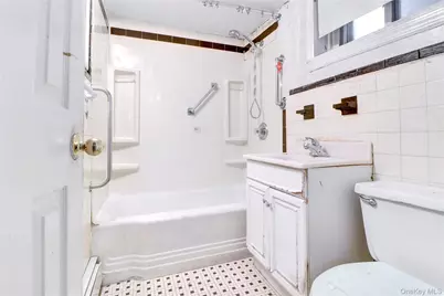 69-15 69th Place, Glendale, NY 11385 - Photo 16