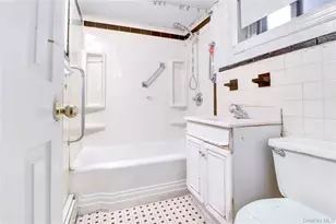 69-15 69th Pl, Glendale, NY 11385 - Photo 16