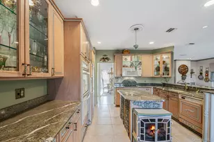 148 Country Club Dr, Commack, NY 11725 - Photo 14