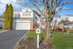 148 Country Club Dr, Commack, NY 11725 - Photo 2