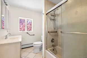 23 E Shore Dr, Bayville, NY 11709 - Photo 18