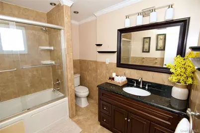 528 14th Street, West Babylon, NY 11704 - Photo 14