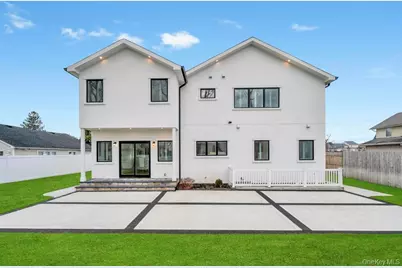 185 9th Street, Hicksville, NY 11801 - Photo 32