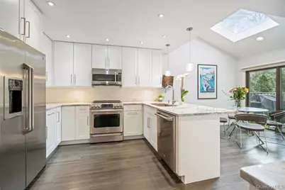 230 Hamlet Drive, Jericho, NY 11753 - Photo 14