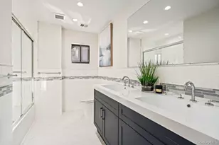 230 Hamlet Dr, Jericho, NY 11753 - Photo 26