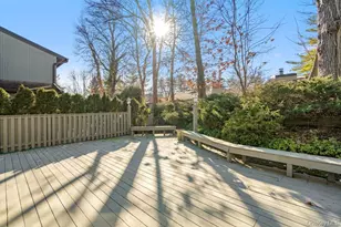 230 Hamlet Dr, Jericho, NY 11753 - Photo 30