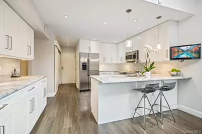 230 Hamlet Drive, Jericho, NY 11753 - Photo 2