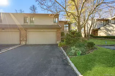 230 Hamlet Drive, Jericho, NY 11753 - Photo 32