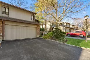 230 Hamlet Dr, Jericho, NY 11753 - Photo 34