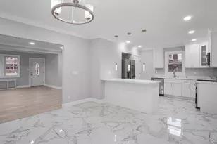 39 Acacia Ave, Hempstead, NY 11550 - Photo 8