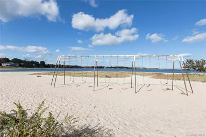 875 Oak Avenue, Southold, NY 11971 - Photo 30