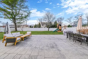 114 Monroe Ave, Patchogue, NY 11772 - Photo 4