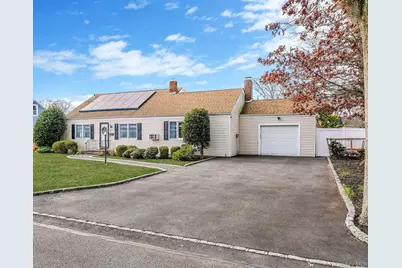 114 Monroe Avenue, Patchogue, NY 11772 - Photo 2