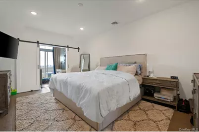 422 Marina Pointe Drive #422, East Rockaway, NY 11518 - Photo 14