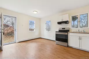 129 E Woodside Ave, Patchogue, NY 11772 - Photo 16