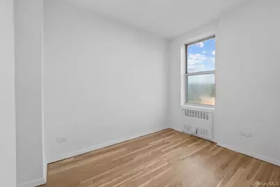 5425 Valles Avenue #1N, Bronx, NY 10471 - Photo 8