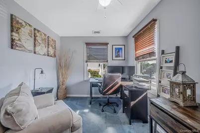 29 North Plaza, Amityville, NY 11701 - Photo 18