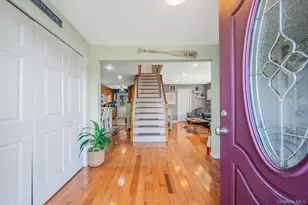 29 N Plaza, Amityville, NY 11701 - Photo 2