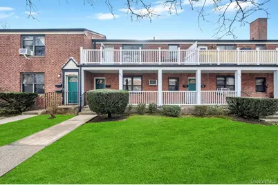 196-72 69th Ave #1 FL, Fresh Meadows, NY 11365 - Photo 2