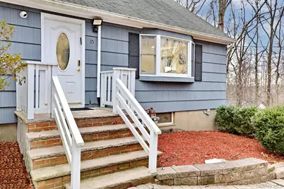 15 Woodland Place, Airmont, NY 10952 - Photo 2