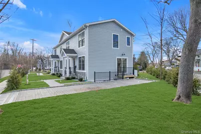 One Manhasset Avenue #B, Port Washington, NY 11050 - Photo 24