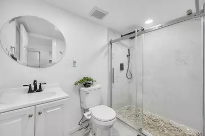 22 Bruce Lane, Farmingdale, NY 11735 - Photo 12