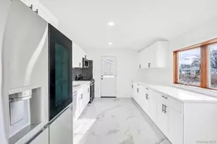 169 Dovecote Ln, Central Islip, NY 11722 - Photo 6